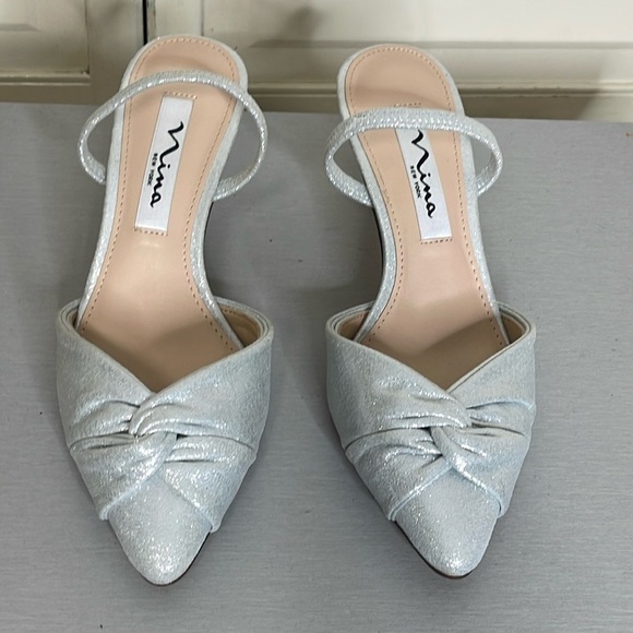 NINA Nemra Women’s Pointed Toe Slip On Silver Sandal With Ankle Strap Size 5.5 - Picture 1 of 9